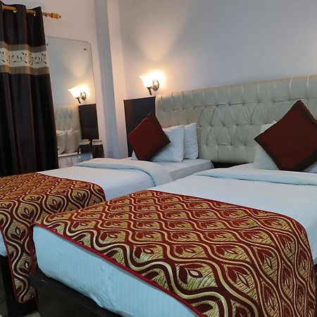 Hotel Samovar Agra  Buitenkant foto